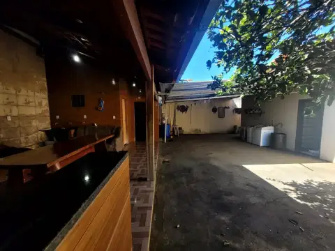 CASA RESIDENCIAL NO BAIRRO JARDIM IPIRANGA EM PATROCÍNIO-MG.