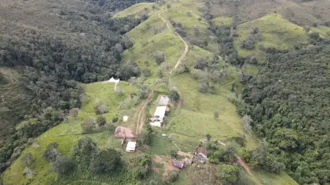 FAZENDA PARA CRIAÇÃO DE GADO COM LAZER FANTÁSTICO