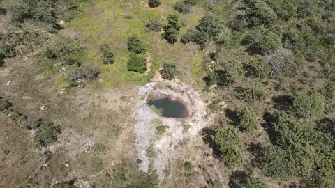 FAZENDA DE DUPLA APTIDÃO COM EXTRAÇÃO DE AREIA EM COROMANDEL