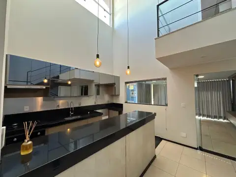 IMÓVEL DE ALTO PADRÃO COM EXCELENTE LOCALIZAÇÃO NO BAIRRO SÃO LUCAS, EM PATROCÍNIO-MG.