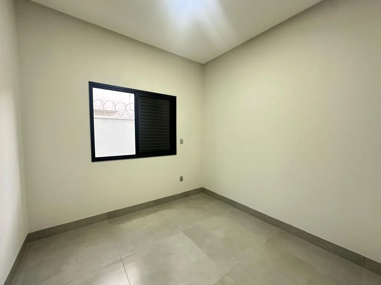 IMÓVEL A VENDA COM ÓTIMA LOCALIZAÇAO NO BAIRRO OURO PRETO