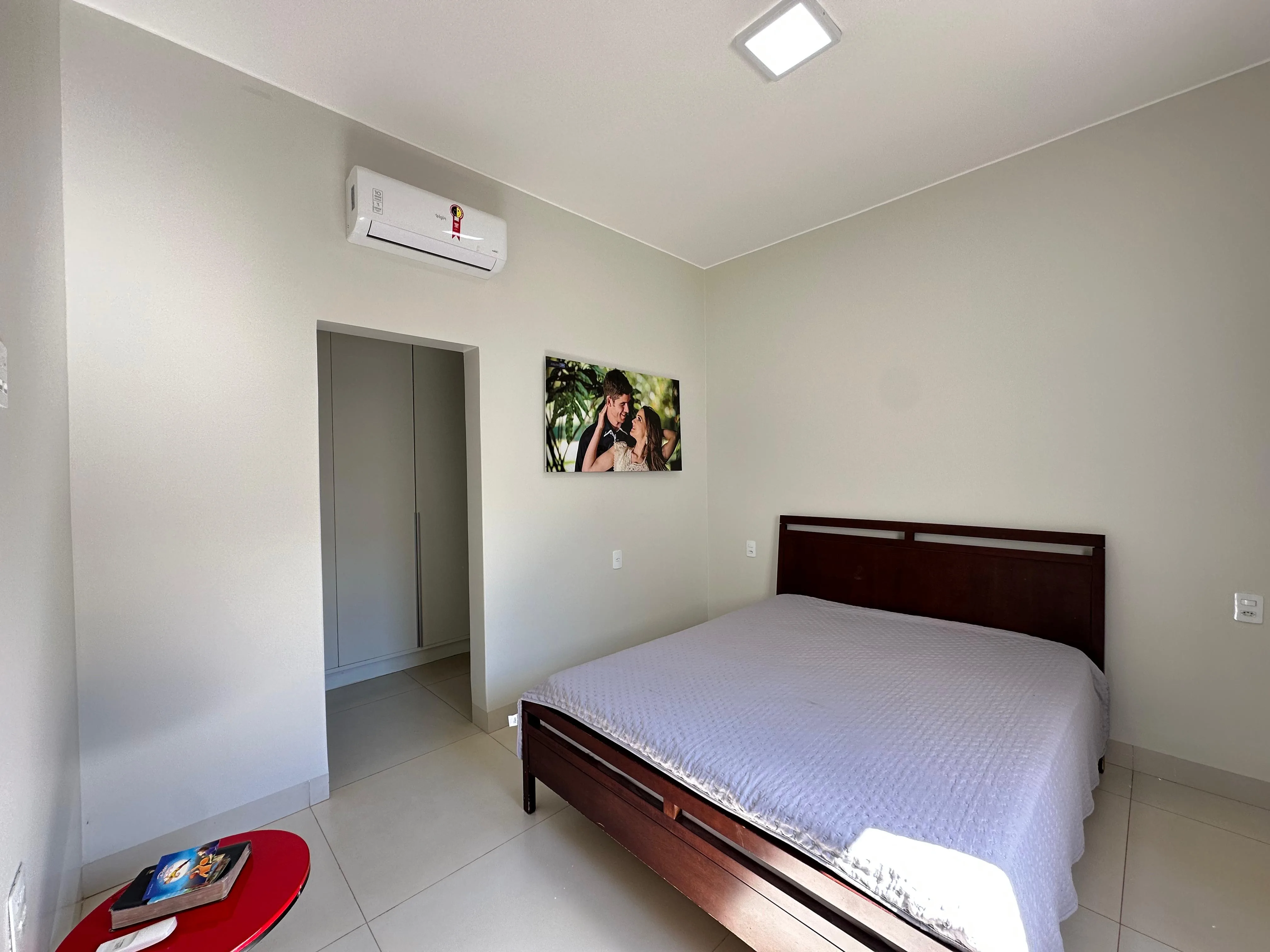 CASA À VENDA NO BAIRRO DONA DIVA EM PATROCÍNIO-MG.