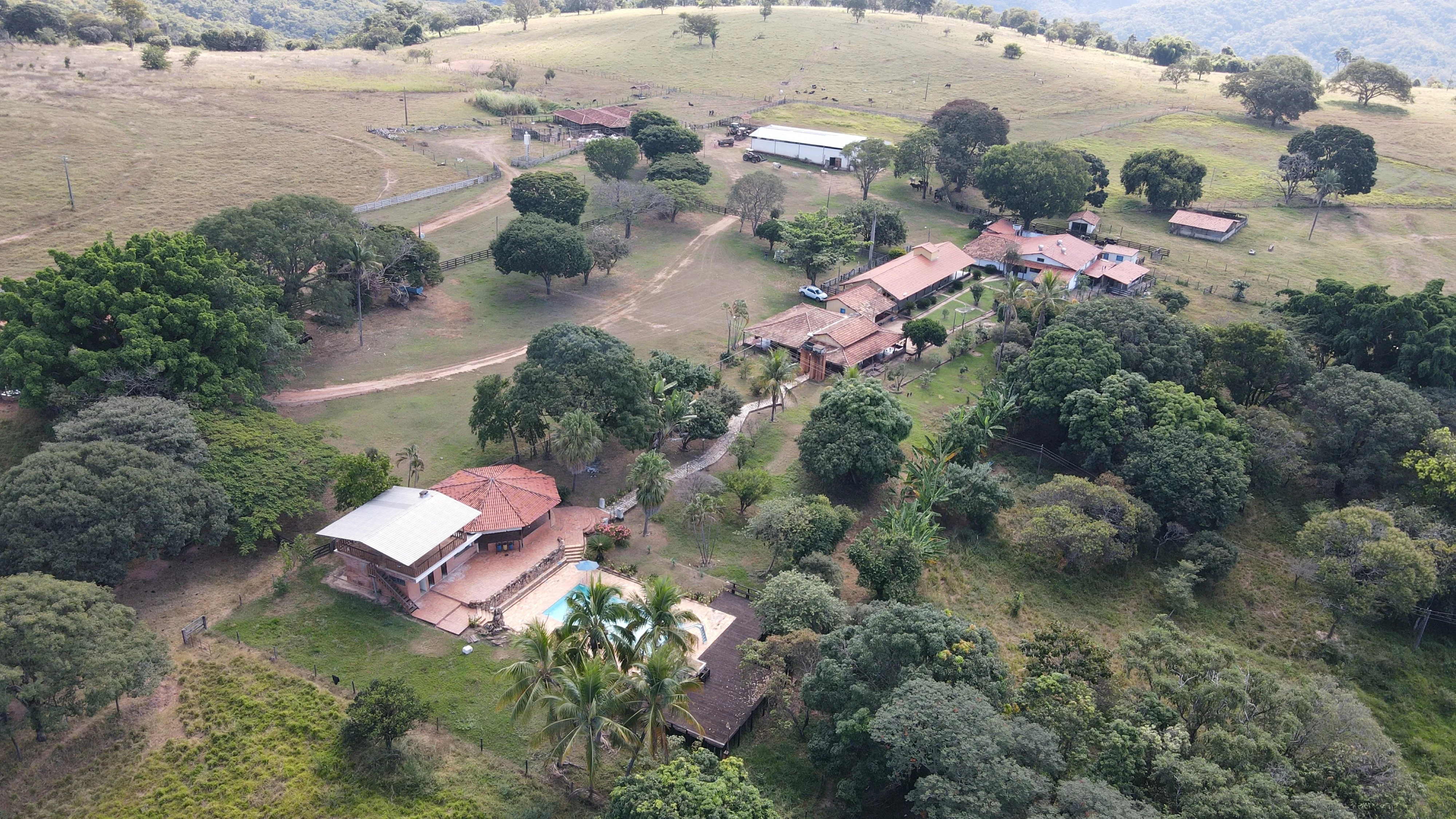 FAZENDA EM ZONA RURAL DE PRESIDENTE OLEGÁRIO, PRESIDENTE OLEGÁRIO