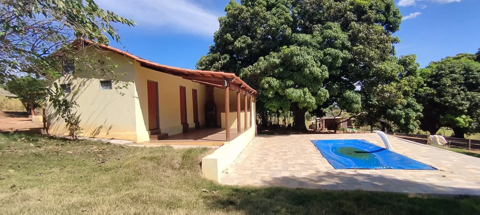 FAZENDA DUPLA APTIDÃO A VENDA EM LAGAMAR - MG
