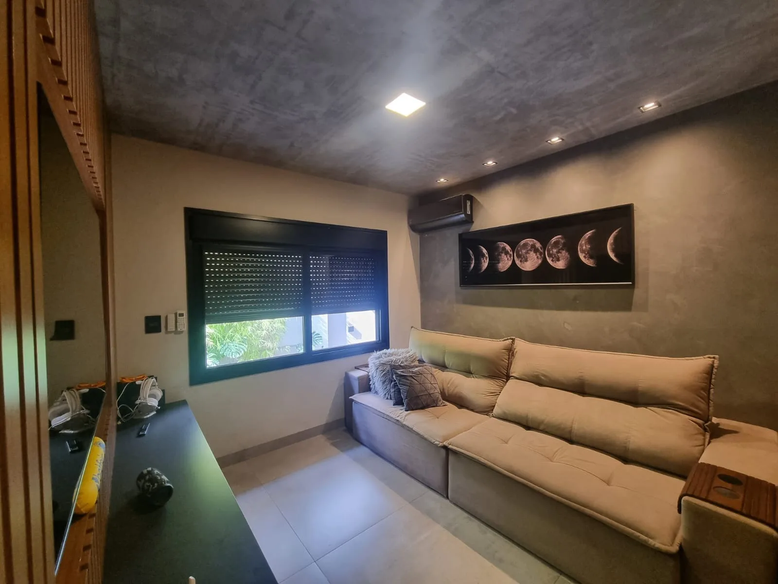 IMÓVEL COM LOCALIZAÇÃO PRIVILEGIADA NO BAIRRO CIDADE JARDIM EM PATROCÍNIO-MG.